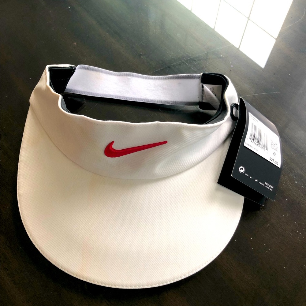 NWT Nike Aerobill Women’s White Golf Sports Visor